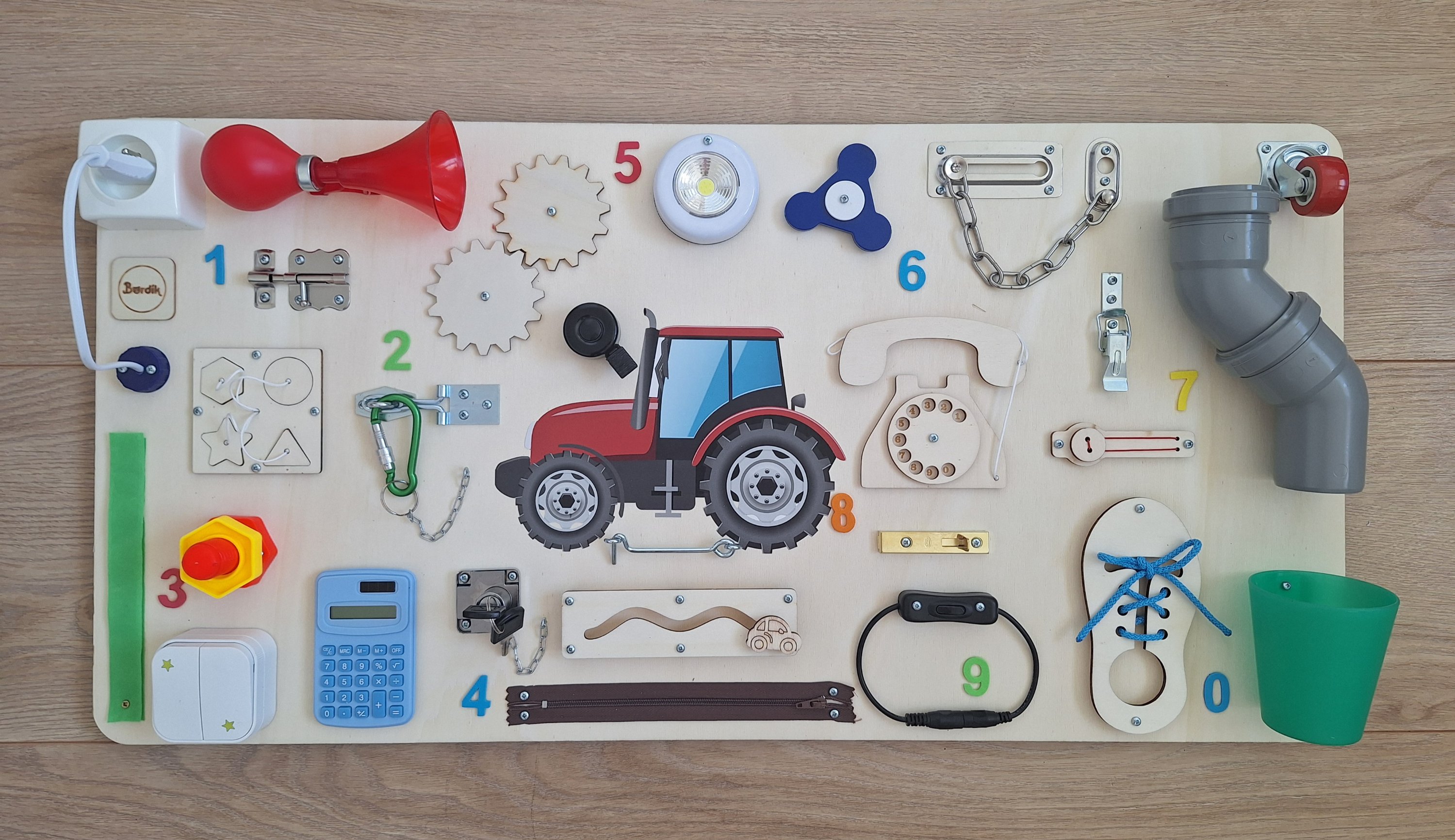 Activity board - Traktor